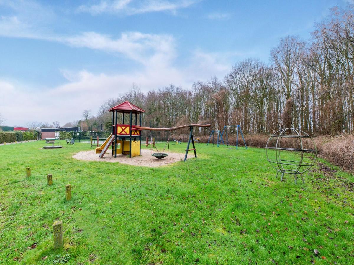 Endearing Holiday Home In Noordwijkerhout With Garden Bbq Kültér fotó